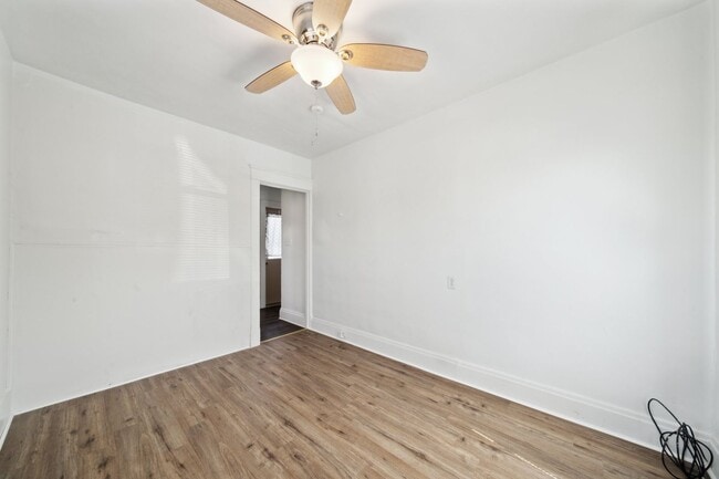 Building Photo - Stunning 3 Bedroom home in Greensburg Avai...