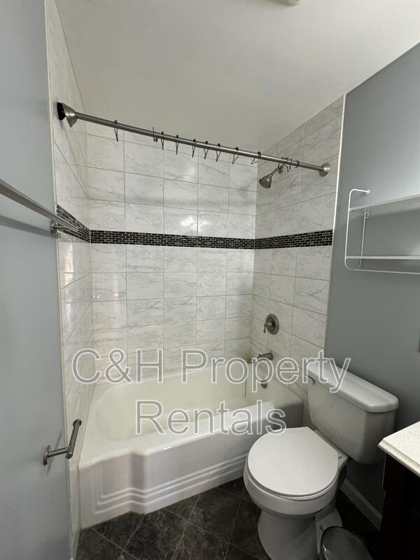Building Photo - 1711 Avenue D