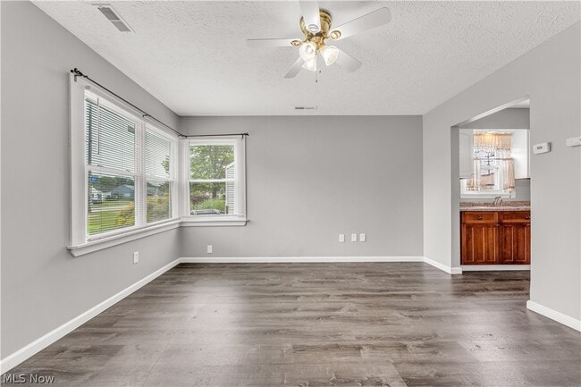 Building Photo - 15922 Eleanore Dr