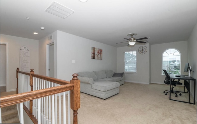 Building Photo - 1113 Long Farm Cir