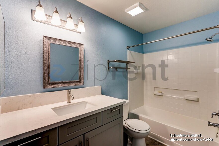 Building Photo - 15000 Downey Ave