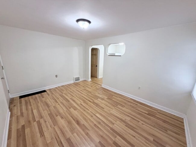 Building Photo - $1450 3 bedroom house in Bon Air