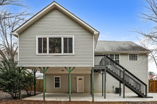 Building Photo - 1236 Jasmine Way