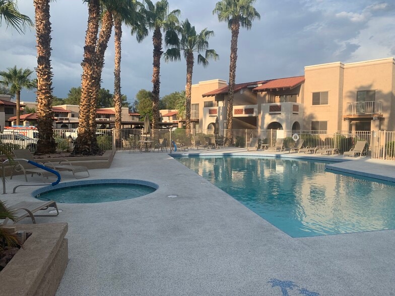 Remodeled, Move-In-Ready Condo in North Glendale - 5757 W Eugie Ave