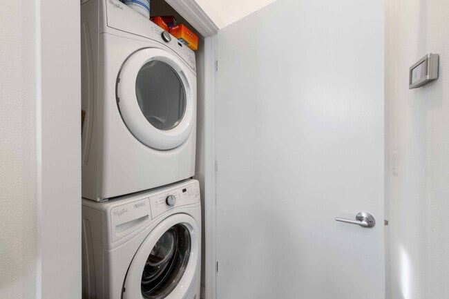 Building Photo - 3109 Aldwyche Dr