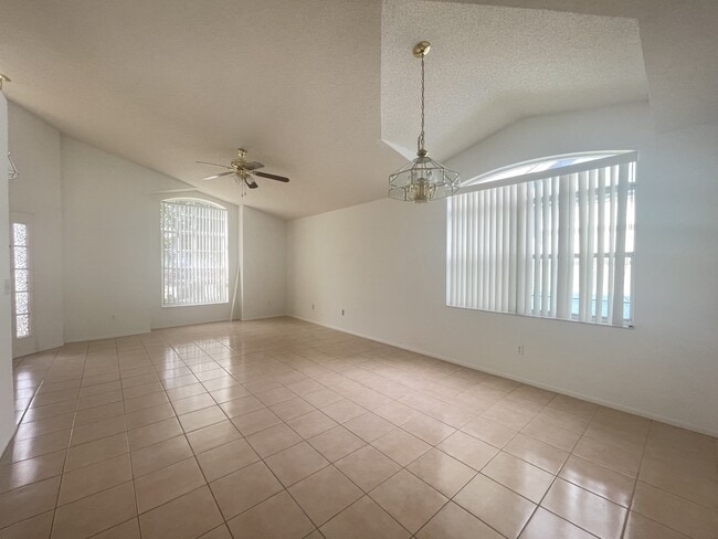 Building Photo - 128 Strait Dr