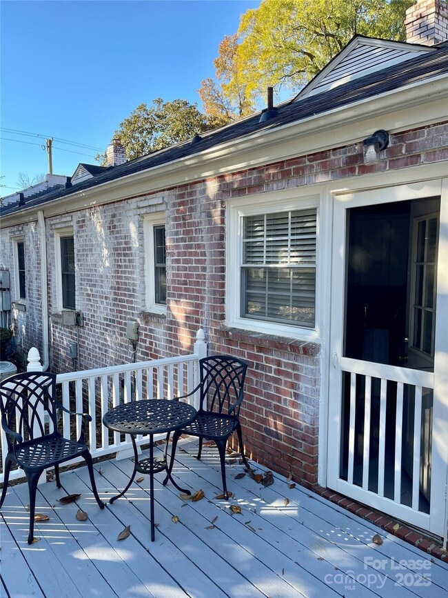 Building Photo - 2911 Westfield Rd