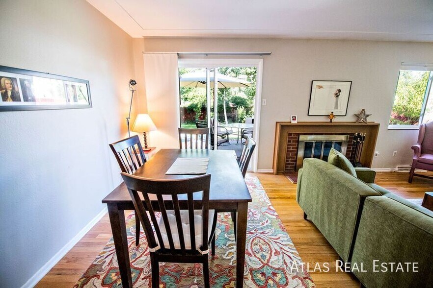 Building Photo - 681 S Holly St