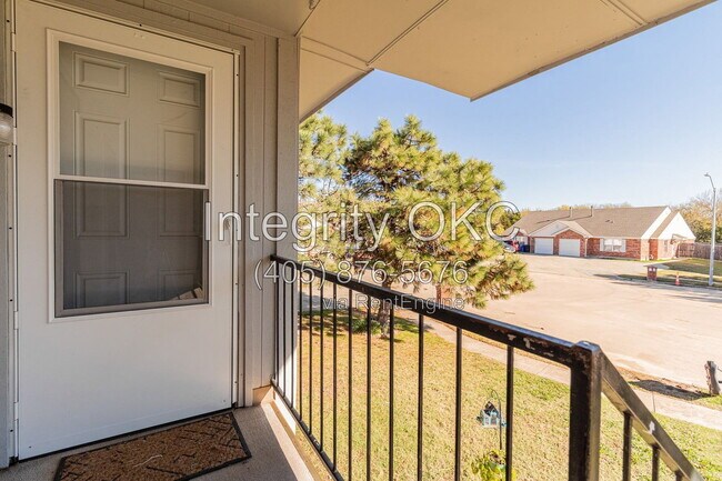 Building Photo - 618 Welston Cir