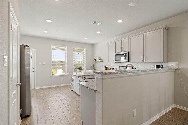 Building Photo - 7410 Arabian Moon Trail