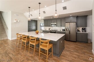 Building Photo - 10600 McGregor Blvd