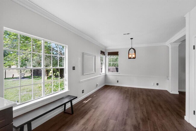 Building Photo - 8113 Willet Trail