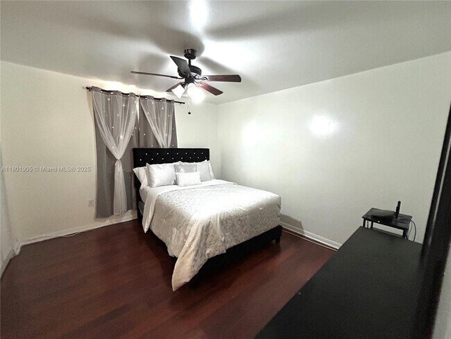 Building Photo - 1450 NW 129th Ave