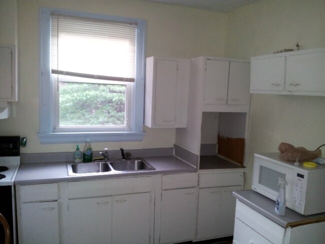 Building Photo - 4937 Ralph Ave