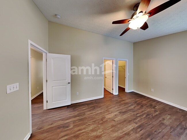 Building Photo - 128 Andiron Drive