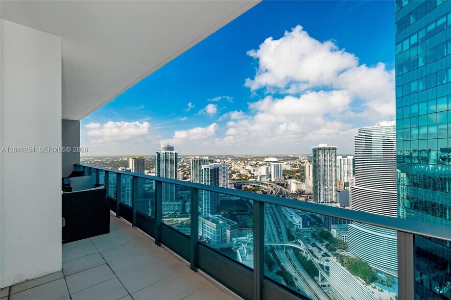 Building Photo - 200 Biscayne Boulevard Way
