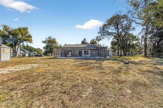 Building Photo - 15047 Woodbury Rd