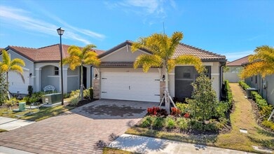 Building Photo - 3Bed/2Bath in Gated Community of Nokomis + 2-Car Garage