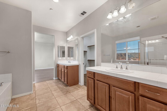Building Photo - 22632 Dragonfly Ct