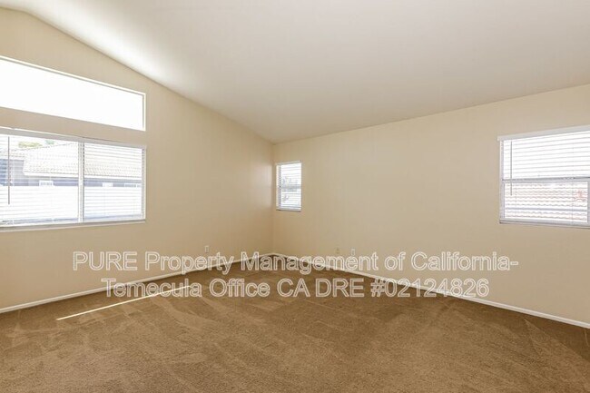 Building Photo - 44709 Lorraine Dr