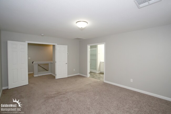 Building Photo - Beautifully Updated 4Bdm 3Ba Two-Story Home Located in the Heart of Southern Highlands!