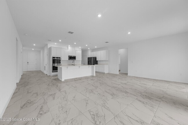 Building Photo - 6266 Moonrise Dr