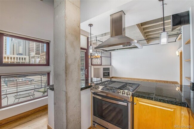 Building Photo - 1020 15th St