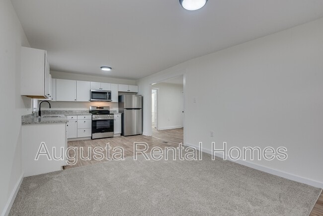 Building Photo - 2753 Hazel St