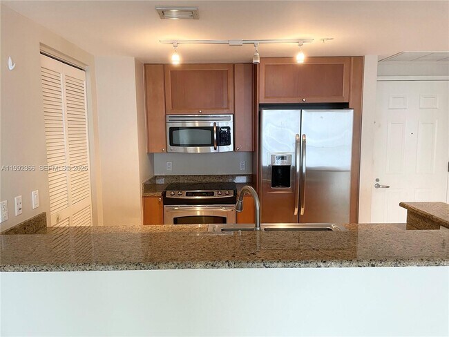 Building Photo - 55 Merrick Wy