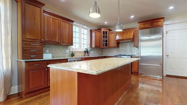 Building Photo - 59 Crescent Rd