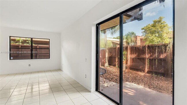 Building Photo - 7123 SW 115th Pl