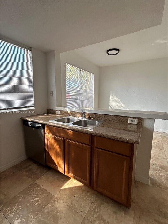 Building Photo - 953 SW 10th St