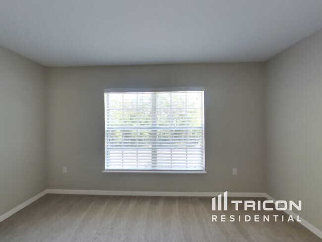 Building Photo - 6 Sweetgum Ct N