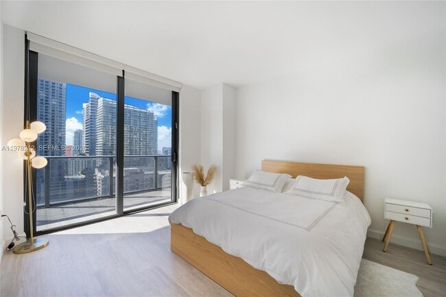 Building Photo - 45 SW 9th St