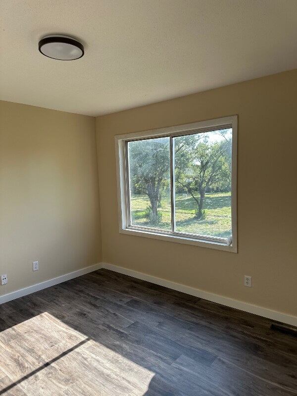 Building Photo - 2131 Quail Creek Dr