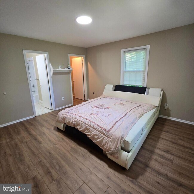 Building Photo - 5676 Kirkham Ct