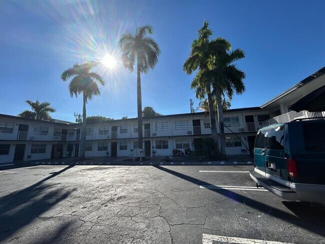 Primary Photo - 123 Erie St