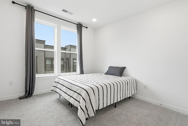 Building Photo - 21950 Garganey Ter