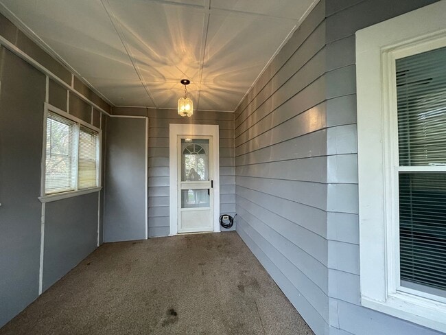 Building Photo - Single-family Home on Tipperary Hill