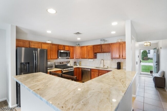 Building Photo - 29 Winding Way