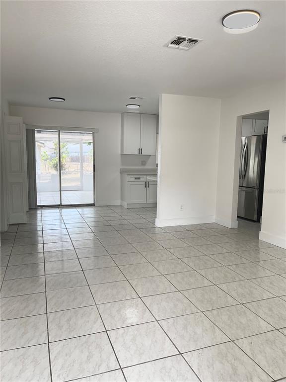 Building Photo - 5330 Hondo Way