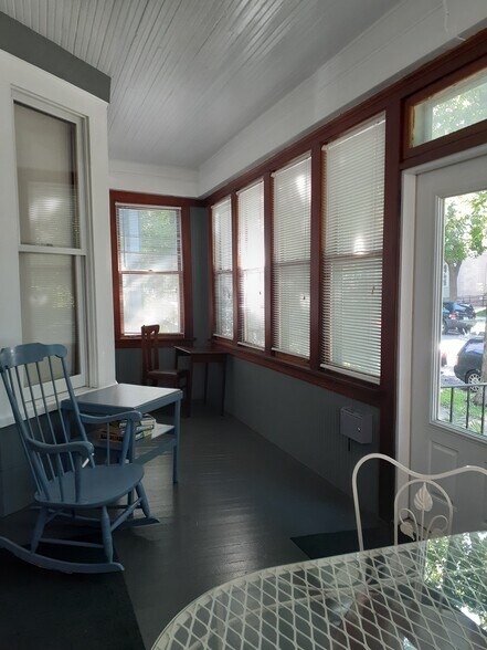 Building Photo - 505 8th Ave SE