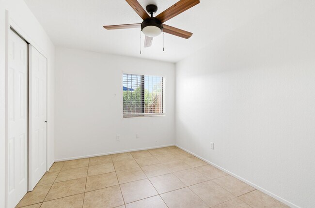 Building Photo - Incredible home with lovely patio perfect for you! Check it out today!