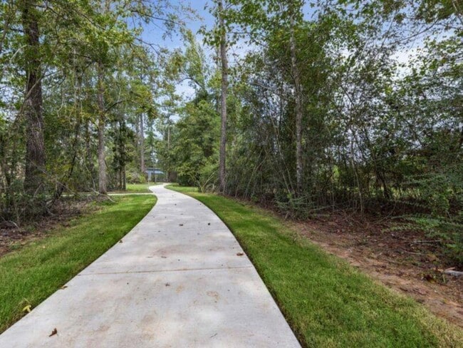 Building Photo - 277 Douglas Hls Dr