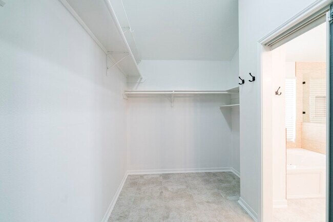 Building Photo - 5602 Painted Trail Dr