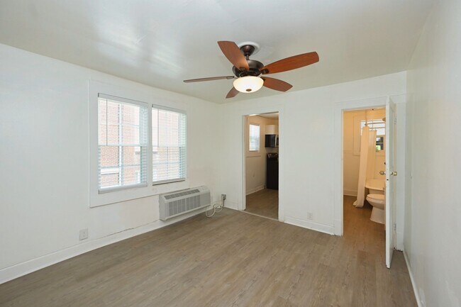 Building Photo - 1406 Jefferson St