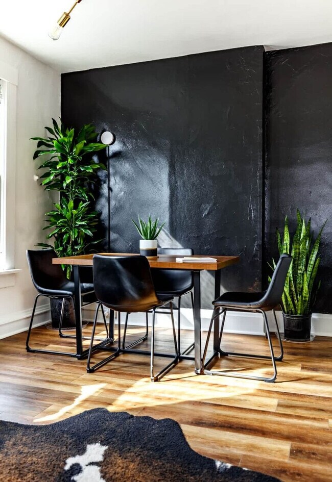 Building Photo - 575 1/2 City Park Avenue-SI ID1265634P