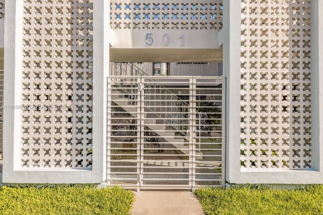 Building Photo - 501 NE 82nd Terrace