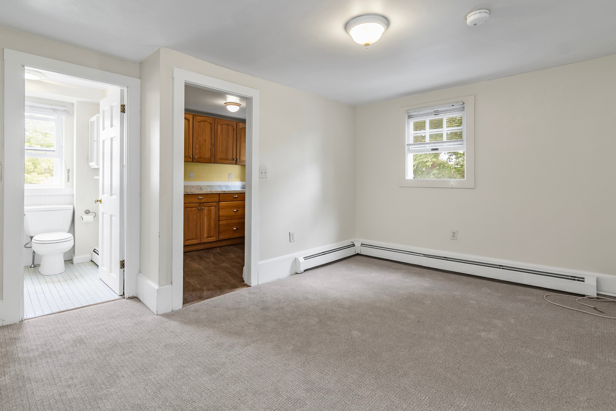 Room 1 - 4 Pleasant St