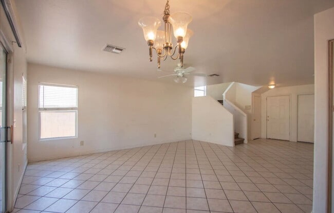 Building Photo - 13002 W Paradise Dr